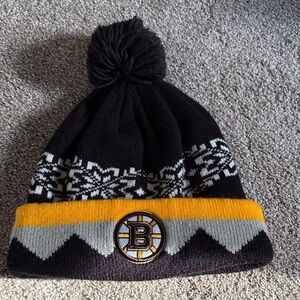Adidas Black and Yellow Pom Beanie Boston Bruins